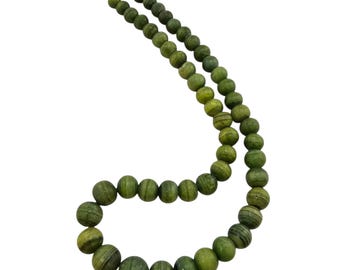 Vintage Green Stone or Glass Necklace (A9183)