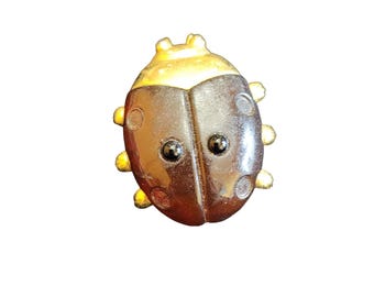 Vintage Signed VO (Les Bernard) USA Resin Ladybug Brooch (A2516)