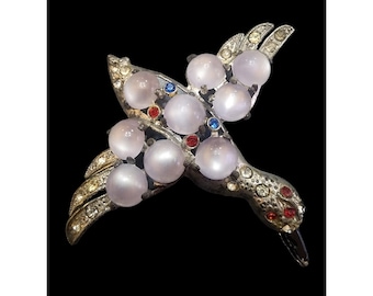 Vintage 40s Pot Metal And Resin Moonstone Bird Brooch (A4876)