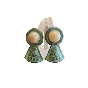 Vintage Faux Pearl Patina Unique Clip Earrings (A2461)