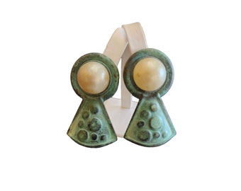 Vintage Faux Pearl Patina Unique Clip Earrings (A2461)