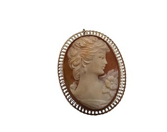 Antique 14kt Gold Beautifully Carved Cameo Pendant/Brooch (A6538)