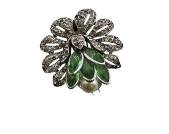 Vintage Rare Signed Trifari Alfred Philippe Paste and Glass Flower Fur Clip