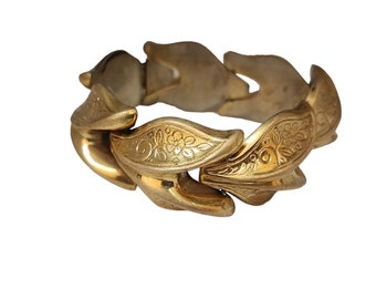 Vintage Highly Detailed Signed France Bracelet (A4303)