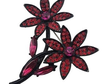 Vintage Hollycraft Signed Flower Brooch With Japanned Back (A3184)