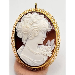 Victorian Italian 750 (18kt) Gold Sardonyx Cameo Brooch Pendant (A2643)