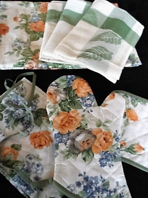 Vintage Français, Tablier de Cuisine, Gant, Pot, Porte, Torchons et Linge Table, Ustensiles Cuisine.