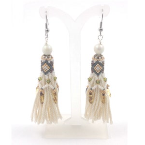 Beading4perfectionists: tutorial PDF per realizzare orecchini con nappe Poncahontas