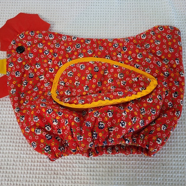 Vintage Circa 1980s Quilted Tea Cozy Homemade Chicken Red Floral Cotton Fabric Orange Trim On Wings Gathered Opening Excellent Condition