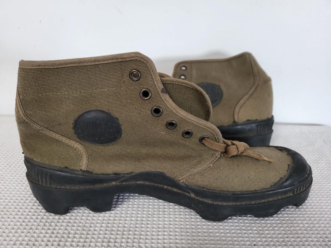 Vintage 1950s French Military Boots: Olive Canvas Lace-up, Size US