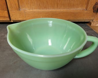 Vintage 1960s Fire King Jadeite Glass Batter Bowl 8" Mixing Bowl Retro Kitchen