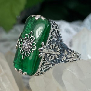 Smaragdglas Ring / Sterling Silber / Verschönerter grüner Kampfer & Inset CZ, Moissanit oder Diamant Grace Filigree [Spezialanfertigung] Design #233