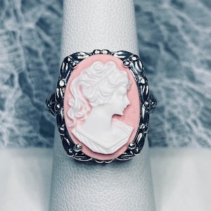 Pink Lady Cameo Ring/ Solid Sterling Silver/ 18x13 Oval White & Pink Silhouette Leaf Accent Vintage Jewelry [Custom Made] Design#120