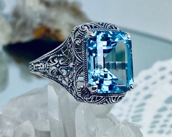 Blue Topaz Ring/ Sterling Silver/ 6ct Natural Sky Blue Topaz Blue Topaz Ring/ Sterling Silver/ 6ct Natural Sky Blue Topaz