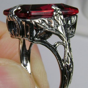 Rubinring - Storlek 6/ Rektangulär 10ct Simulerad Röd Ädelsten med Art Deco-lövfiligran i Sterlingsilver [I lager] Design#15 bild 7