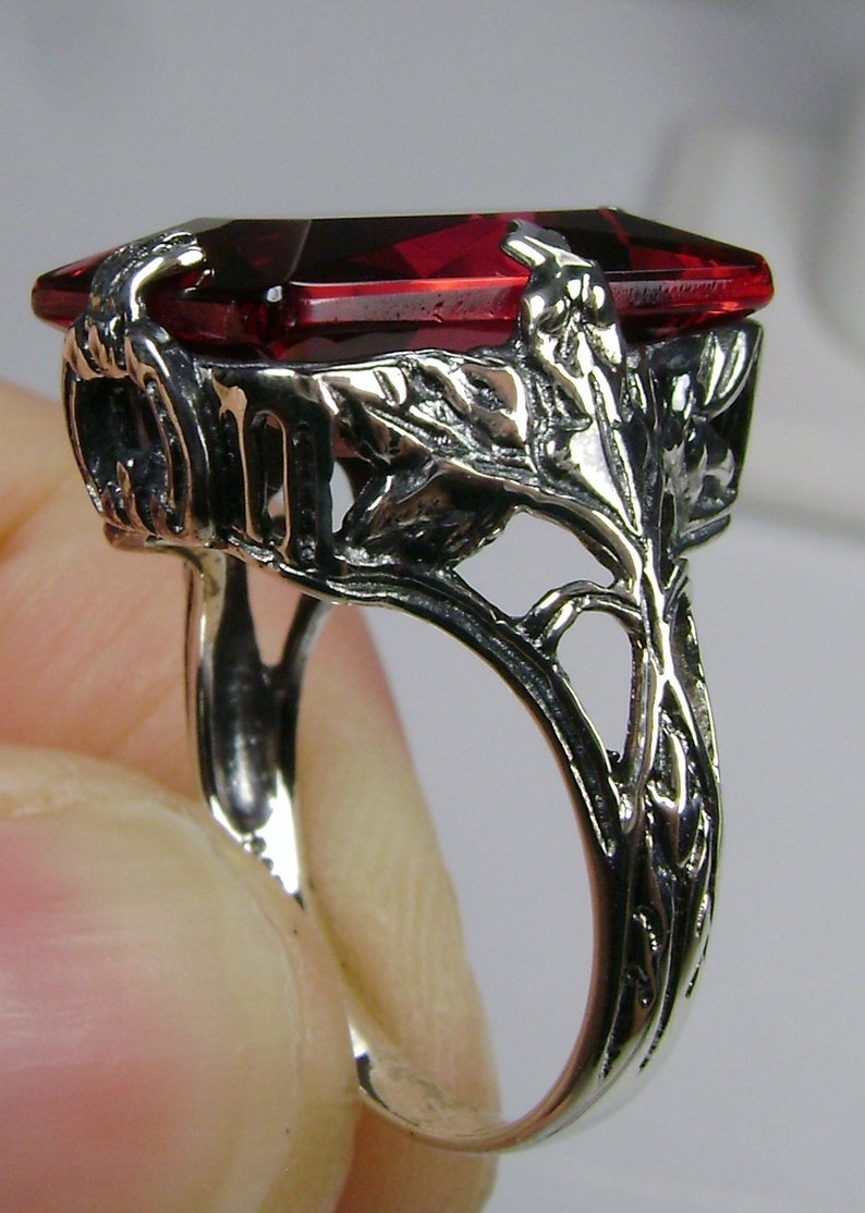 Rubinring - Storlek 6/ Rektangulär 10ct Simulerad Röd Ädelsten med Art Deco-lövfiligran i Sterlingsilver [I lager] Design#15 bild 7