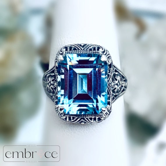 Blue Topaz Ring/ Sterling Silver/ 6ct Natural Sky Blue Topaz Blue Topaz Ring/ Sterling Silver/ 6ct Natural Sky Blue Topaz
