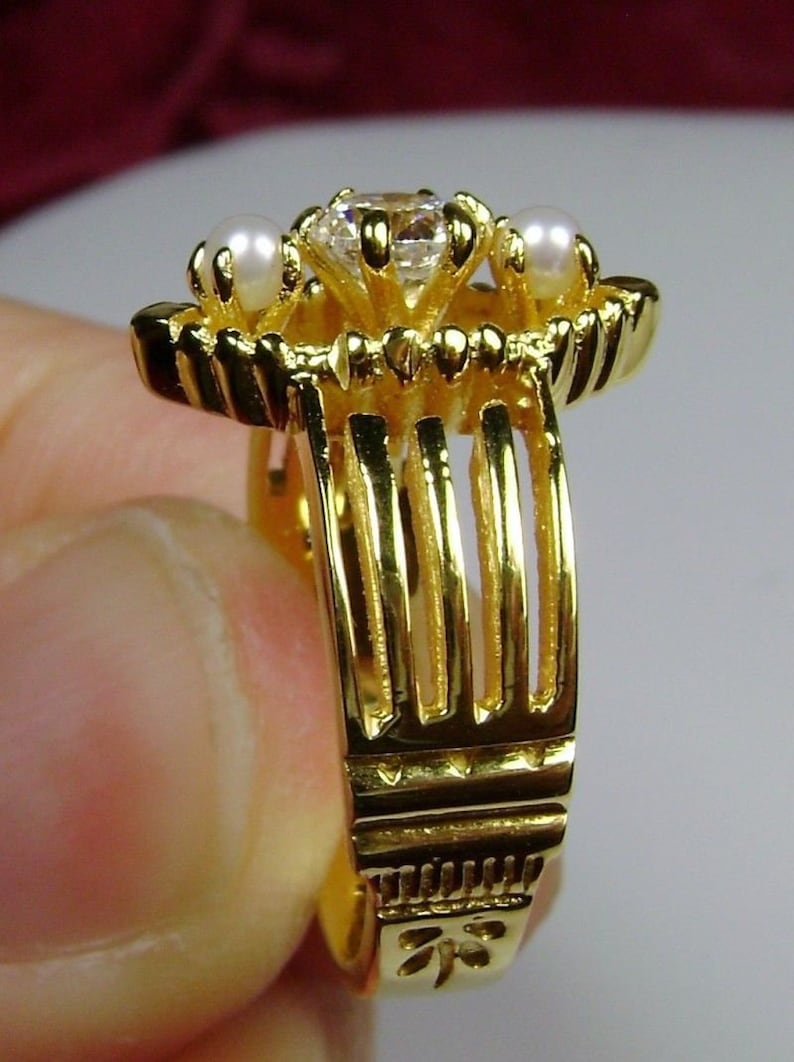 Design#151 Cubic Zirconia and Pearl Sterling Silver /& Yellow Gold Plated Victorian Filigree Ring Size 9