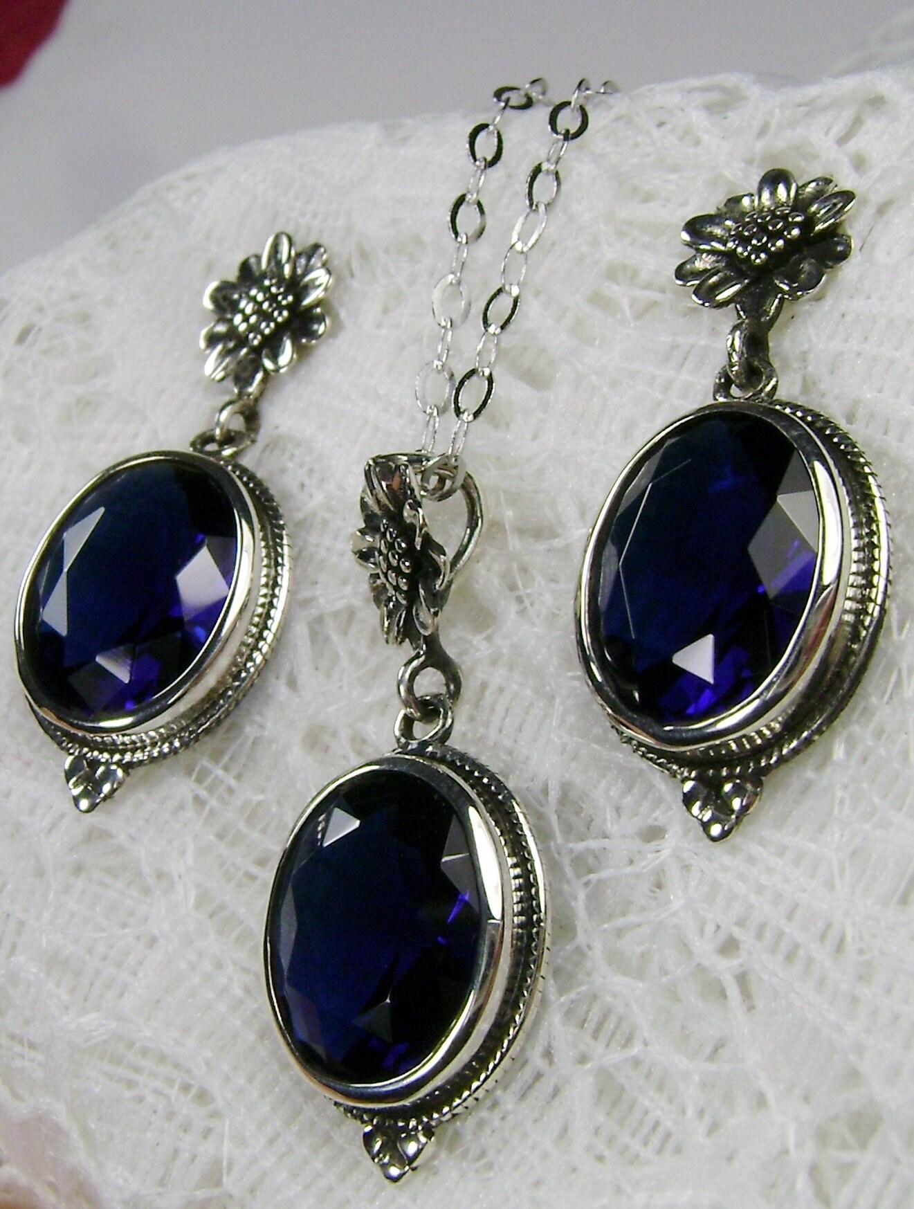 Rare Blue Sapphire Stone Embellished Necklace & Earrings Set main image 1