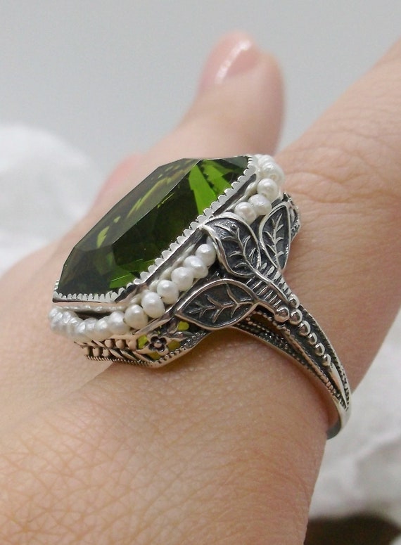 Peridot and pearl ring online