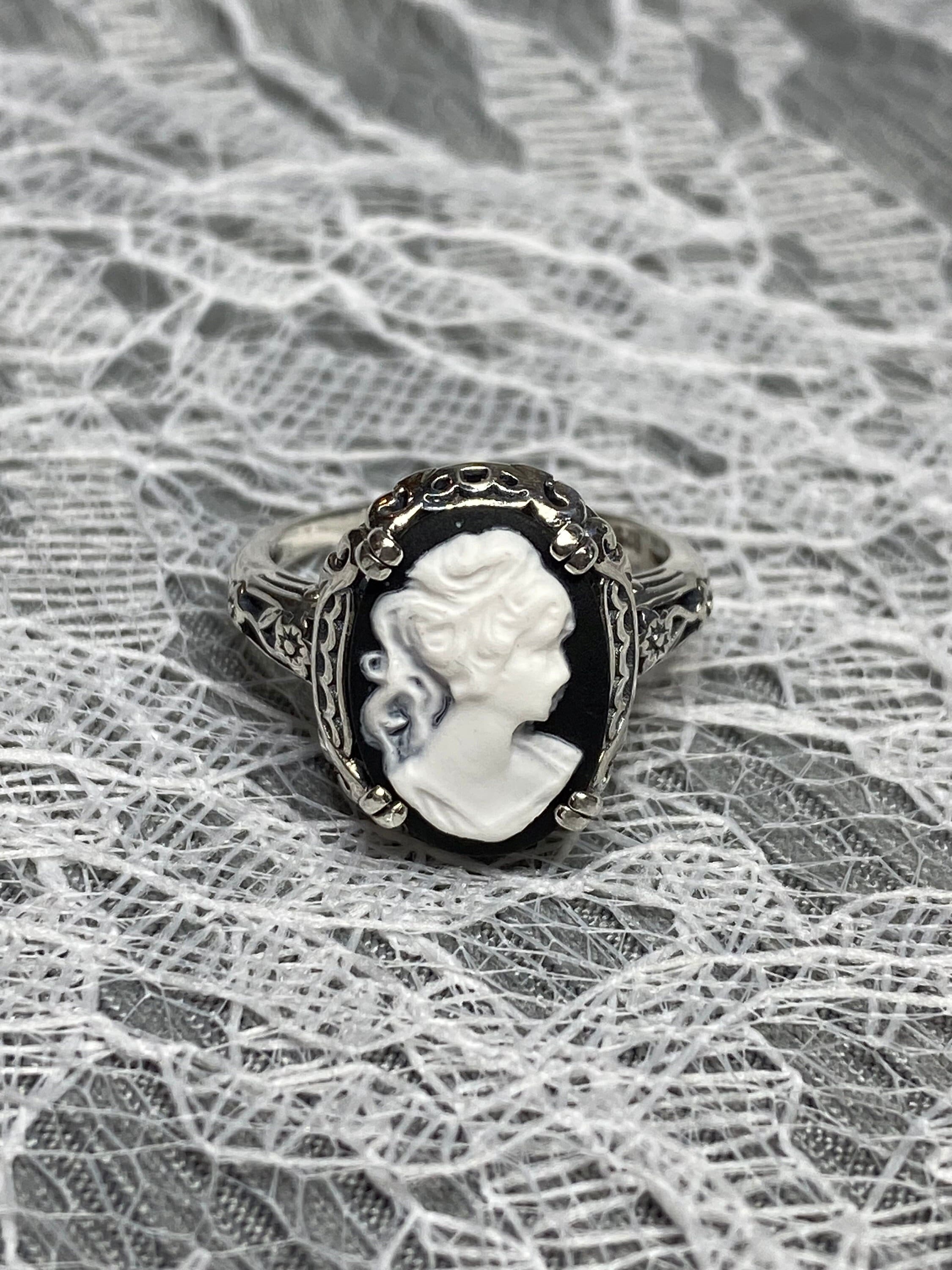 Hannah Blount Little Grey Lady Cameo Ring – Meeka Fine Jewelry