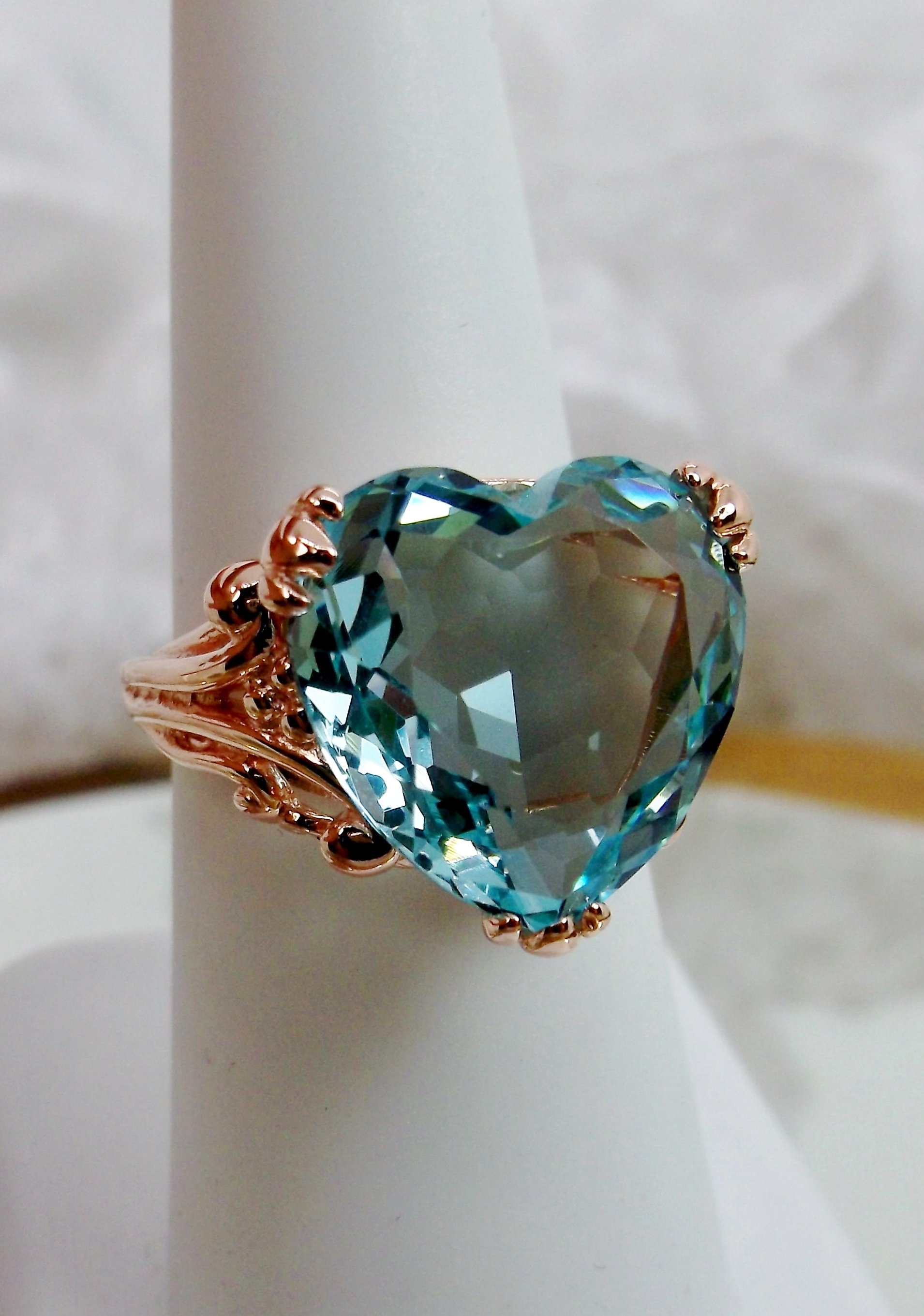 Aquamarine heart ring deals