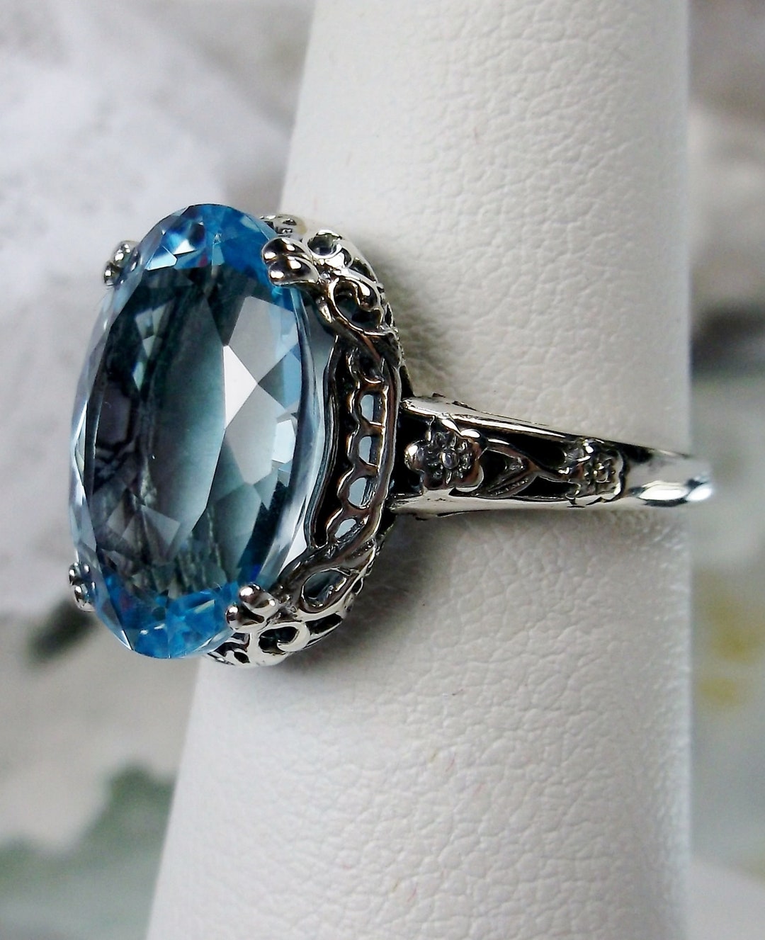 Natural Sky Blue Topaz Ring/ Sterling Silver/ Oval 6ct Natural Sky Blue ...