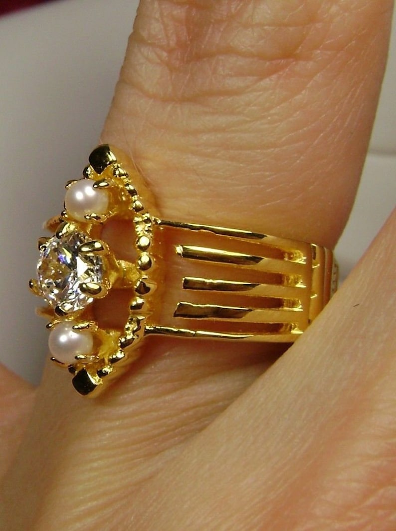 Design#151 Cubic Zirconia and Pearl Sterling Silver /& Yellow Gold Plated Victorian Filigree Ring Size 9