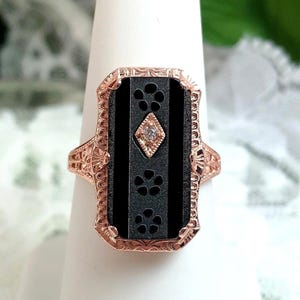 Anillo de cristal de alcanfor negro, talla 8, cristal tallado con incrustaciones de circonita blanca y filigrana de plata esterlina chapada en oro rosa [Diseño listo para enviar n.° 232]