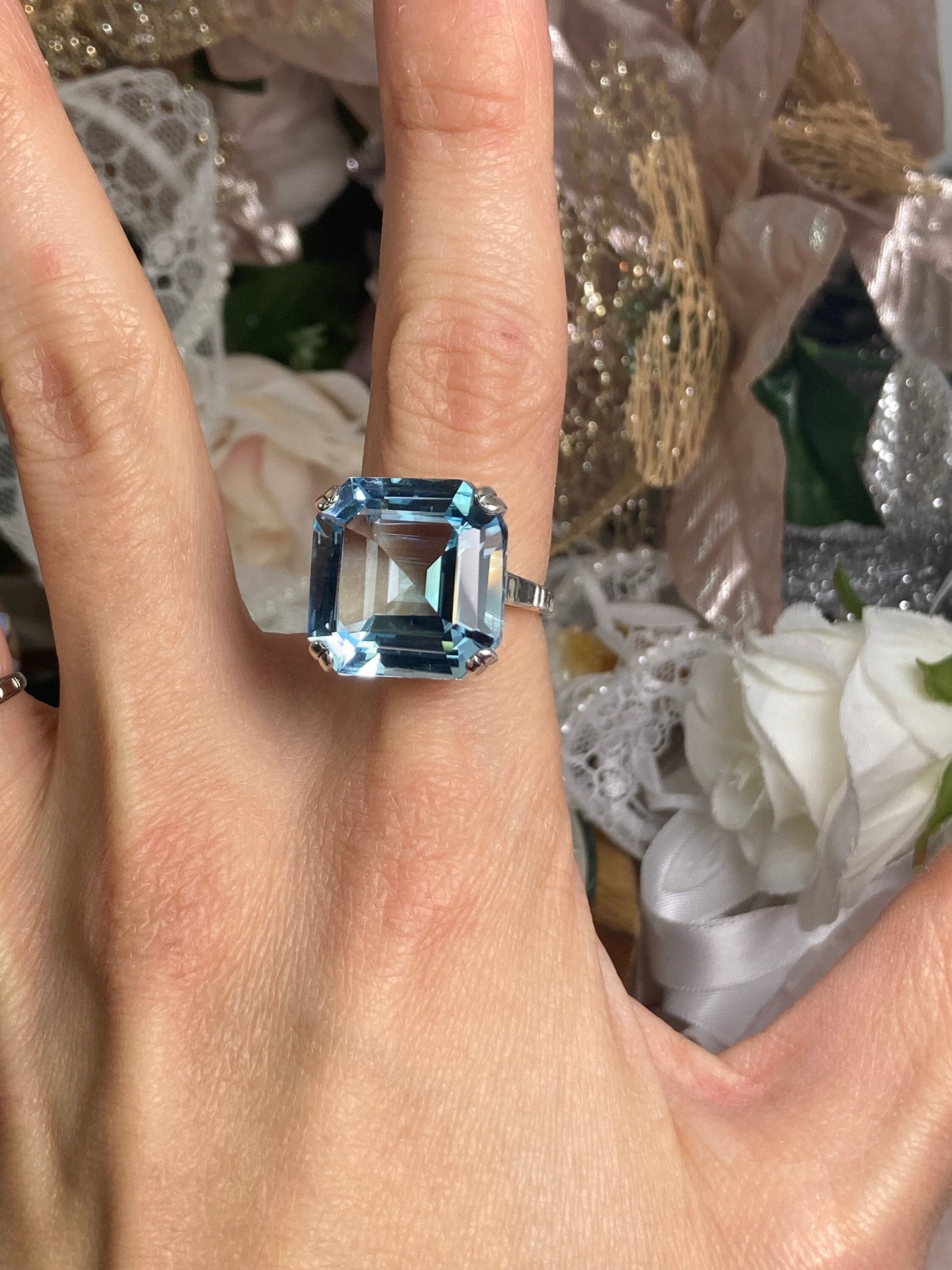 Natural Sky Blue Topaz Ring Size 9/ Sterling Silver/ 23ct Natural Sky Blue Topaz Ring Size 9/ Sterling Silver/ 23ct