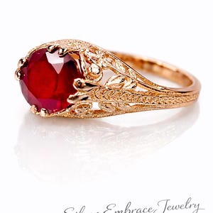 Anillo de rubí natural • Plata de ley bañada en oro rosa • Rubí de 1,8 ct • Filigrana Art Déco eduardiana de dos flores • Hecho a medida • Diseño n.º 159