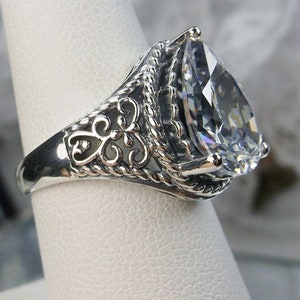 Weißer CZ Ring Größe 5/ Massives Sterling Silber / Große Träne Weiß Zirkonia Viktorianischer Art Deco Design Filigran [auf Lager] Design #222