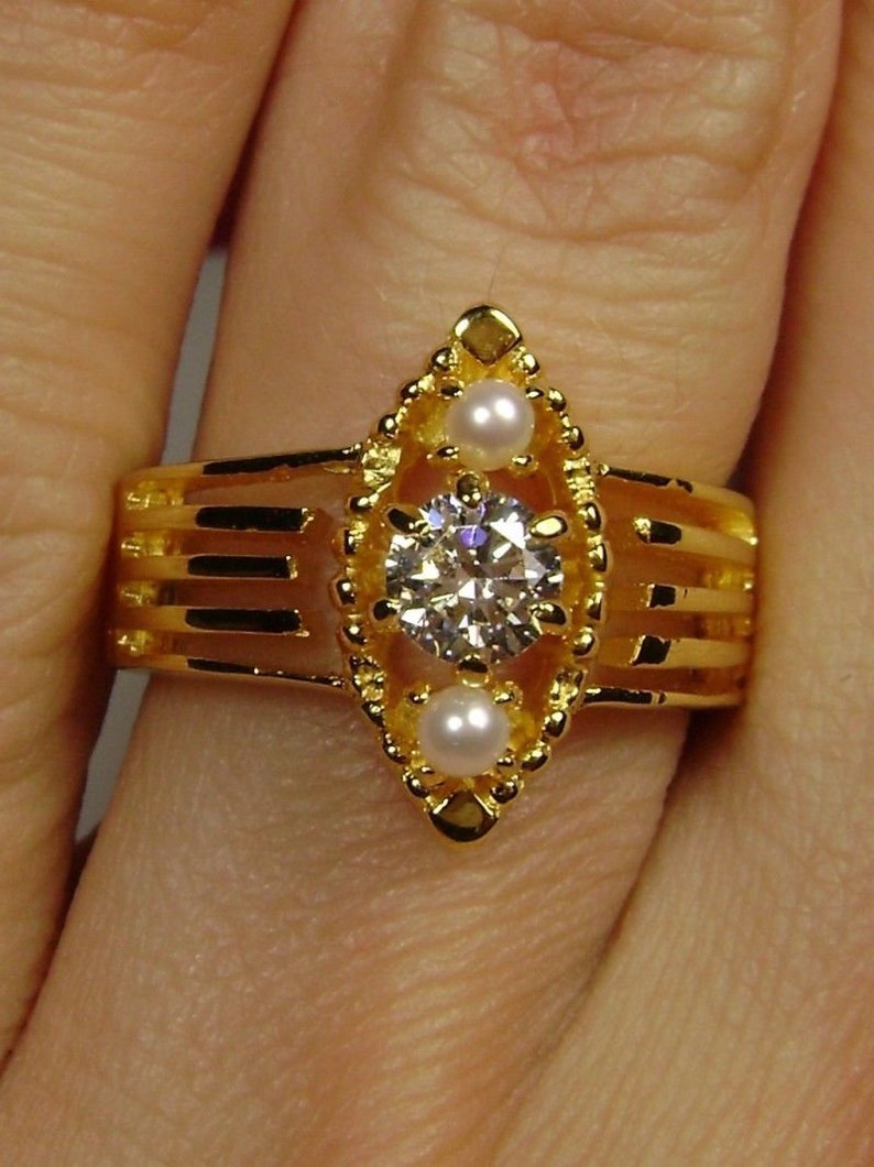 Design#151 Cubic Zirconia and Pearl Sterling Silver /& Yellow Gold Plated Victorian Filigree Ring Size 9