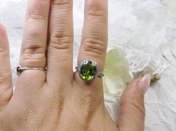 Sterling Silver Oval Peridot And White CZ Ring Sterling Silver Oval Peridot And White CZ Ring