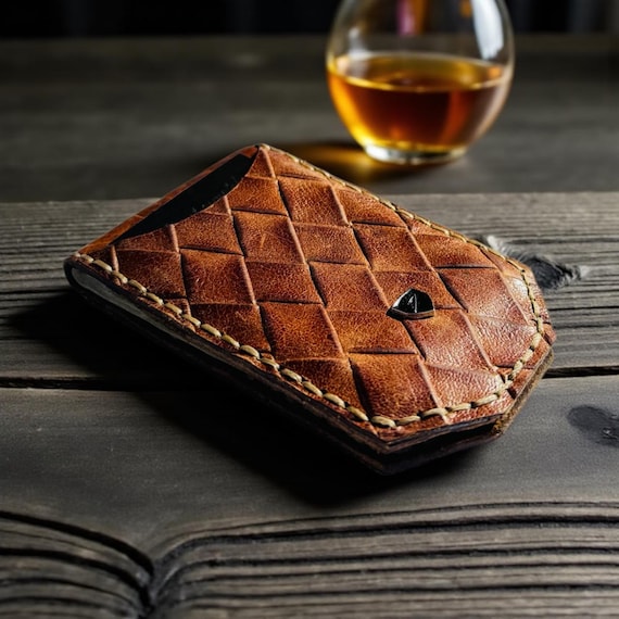 Diamond Embossed Magnetic Money Clip Wallet: RFID Protected