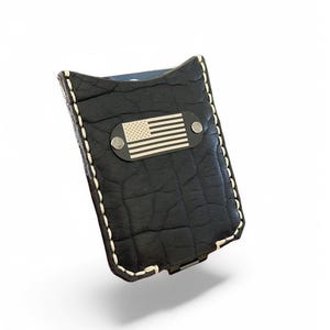 Cartera con bandera estadounidense de Bench Built, una cartera minimalista que crece con tus necesidades, cartera con bolsillo frontal