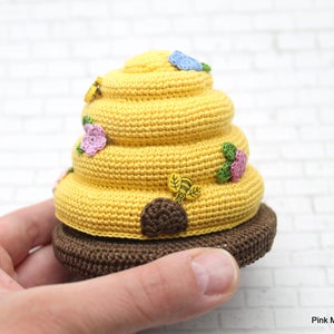 CROCHET PATTERN: Amigurumi Honey Bee in Crochet Beehive English Only image 2