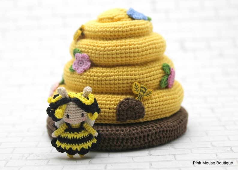 CROCHET PATTERN: Amigurumi Honey Bee in Crochet Beehive English Only image 4