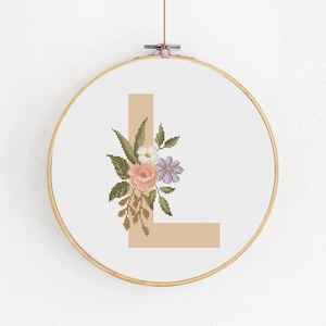 Monograma L com flores, padrão moderno de ponto cruz, alfabeto decorativo floral, anúncio de nascimento de menina, artesanato de decoração de parede DIY