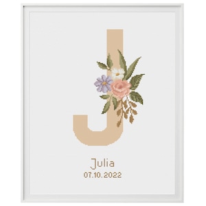 Patrón de punto de cruz con letra J, Monograma de bordado floral, Fuente decorativa con flores, Anuncio de nacimiento de niña, Artesanía de bricolaje