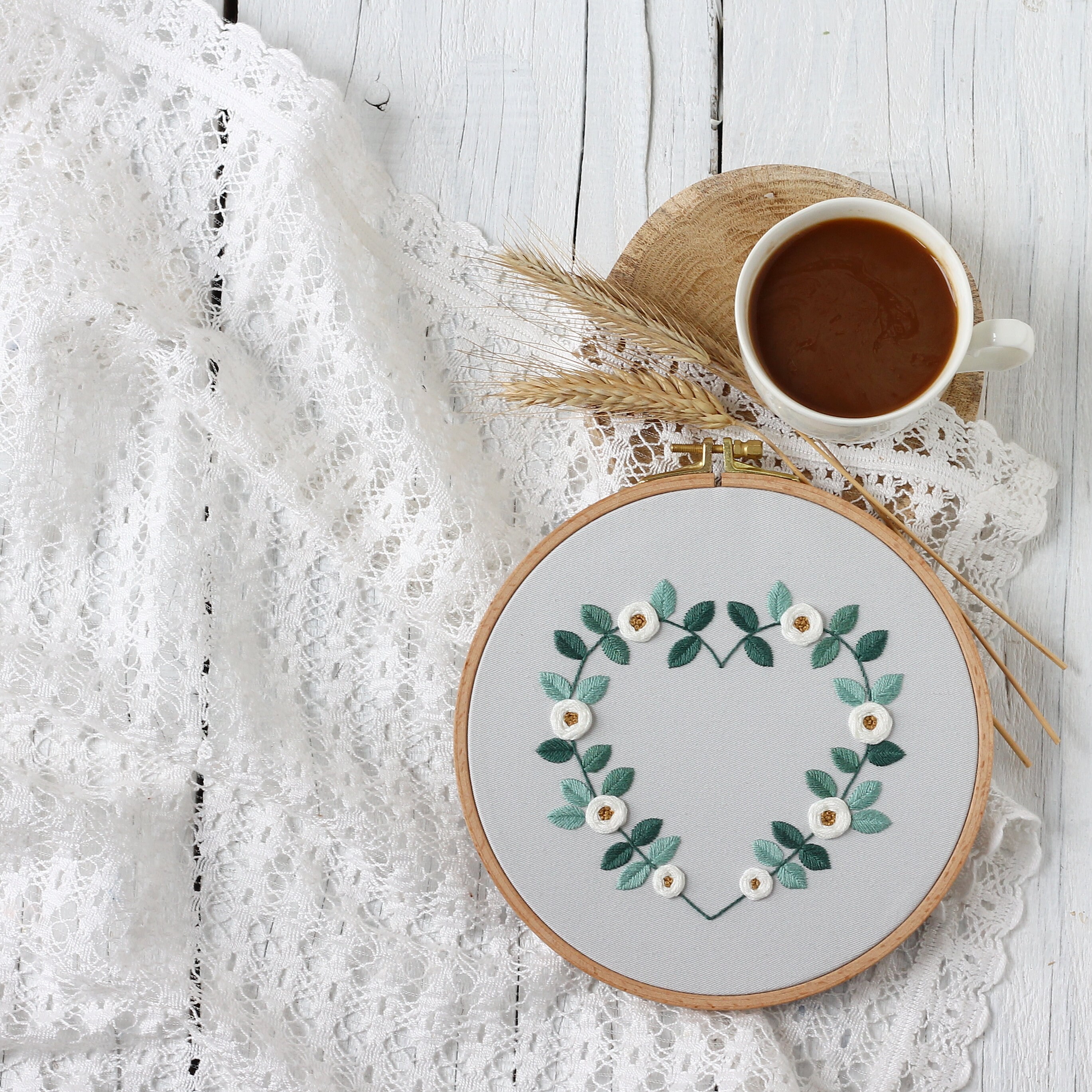 Wreath Heart Hand Embroidery Pattern, Wedding Floral Border Design, PDF ...