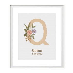 Patrón de punto de cruz con monograma Q, Inicial con ramo floral, Bordado bohemio moderno, Anuncio de nacimiento de niña, Decoración de pared de guardería