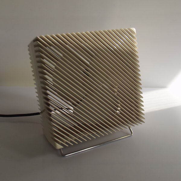 Ariante table fan, desk fan, portable fan, space age design, Vortice 70s, designer; Marco Zanuso, TecnoDesign Italy