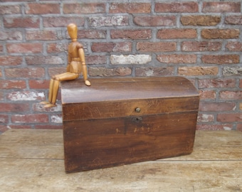 antique wooden chest, small chest, storage chest, storage chest, antique decor, storage case, treasure chest