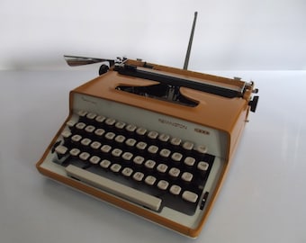 Sperry Remington - 2000 typewriter, portable typewriter, case typewriter, 1970s