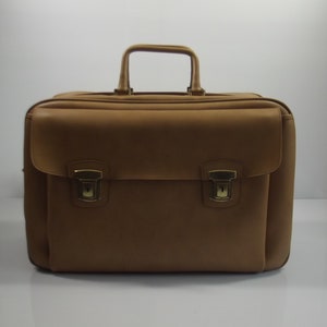 vintage weekend bag, travel bag, documents bag, work bag, attache bag, squirrel 1960s