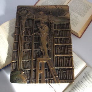wall decor, plateau, wall tile, wall decoration, plaster tile, By the painting, the Bookworm - Carl Spitzweg from 1850, library decor