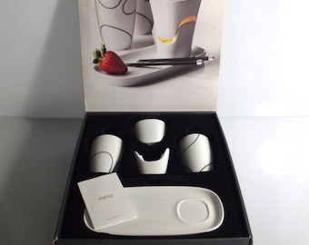 vintage gift set, Menu Denmark, chocolate fondue, coffee cups, tea mugs, design Jacob Wagner & Pernille Vea, special edition set