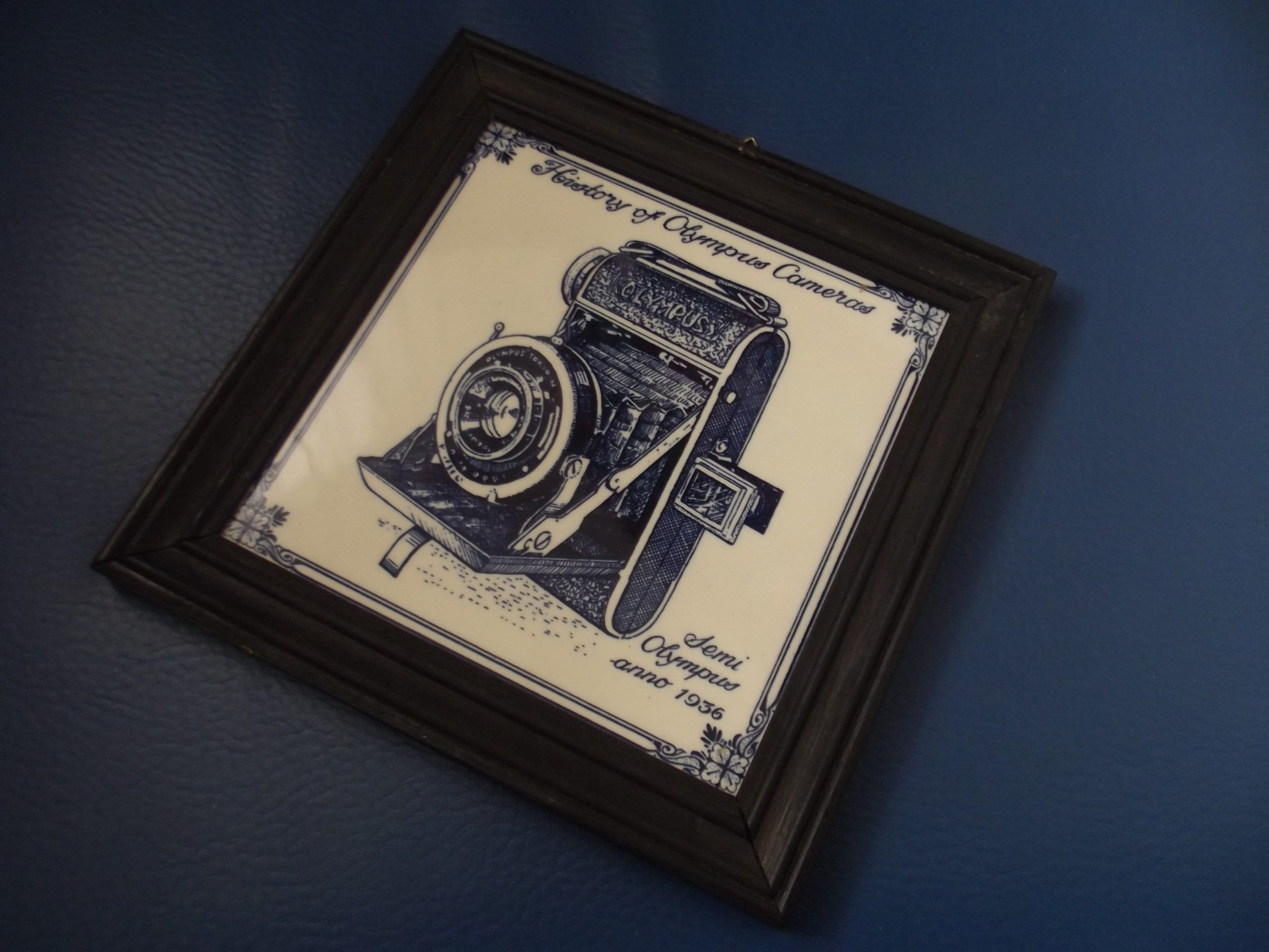 OLYMPUS μ #1790 Olympus Camera, Framed Tile, Semi Olympus Anno 1936, Classic