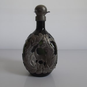 green glass decanter, carafe, with pewter decor, design; Georg Nillson, Gero - Holland, Art Nouveau style, glass bottle